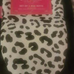 Juicy Couture Set Of 2 Oven Mini Mitts