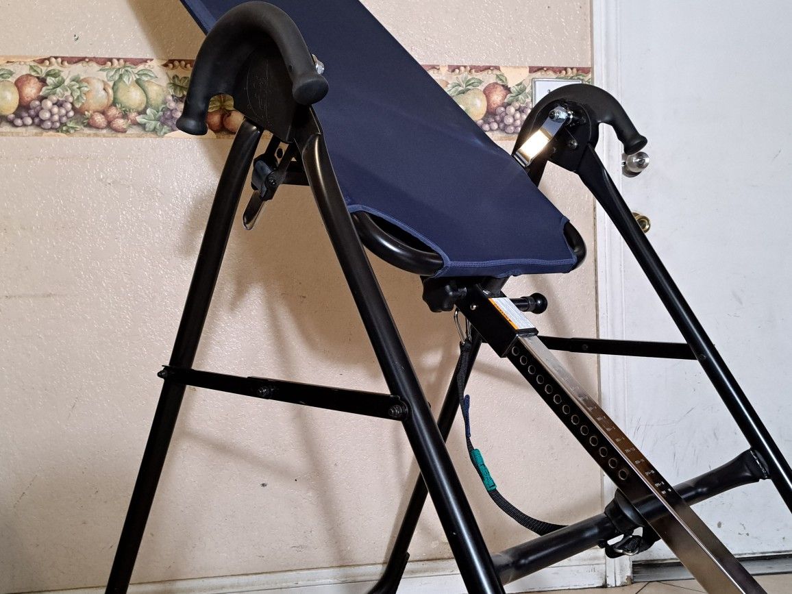 TEETER HANG UPS F7000 INVERSION TABLE LIKE NEW IN EXCELLENT CONDITION