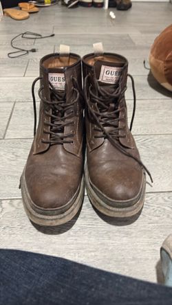 Guess boots