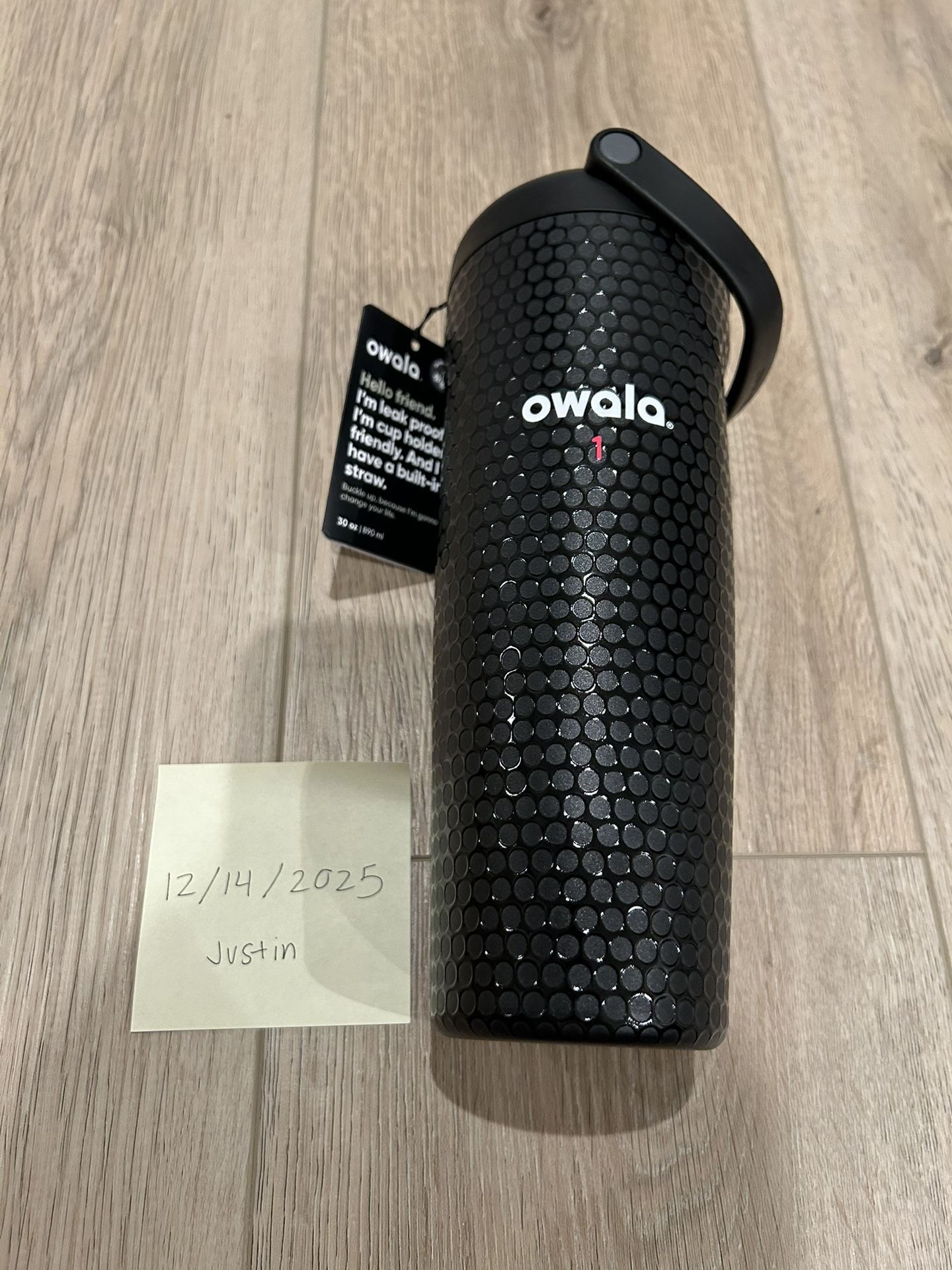 Owala 30 oz. FreeSip Sway Golf Travel Tumbler Out of bounds (black) Brand new, never used
