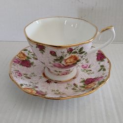 " Old Country Rose's " Royal Albert