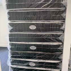 QUEEN REGULAR MATTRESS GRAND LIQUIDATION 
