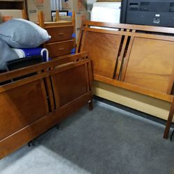 Bed Set Queen Head and Foot Board 2 End Table Or Nightstand  And Large Dresser 