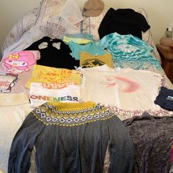 Girls: 14-16 bundle 18 pieces  $5.00    Chino, ca