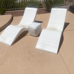 Pool Loungers 