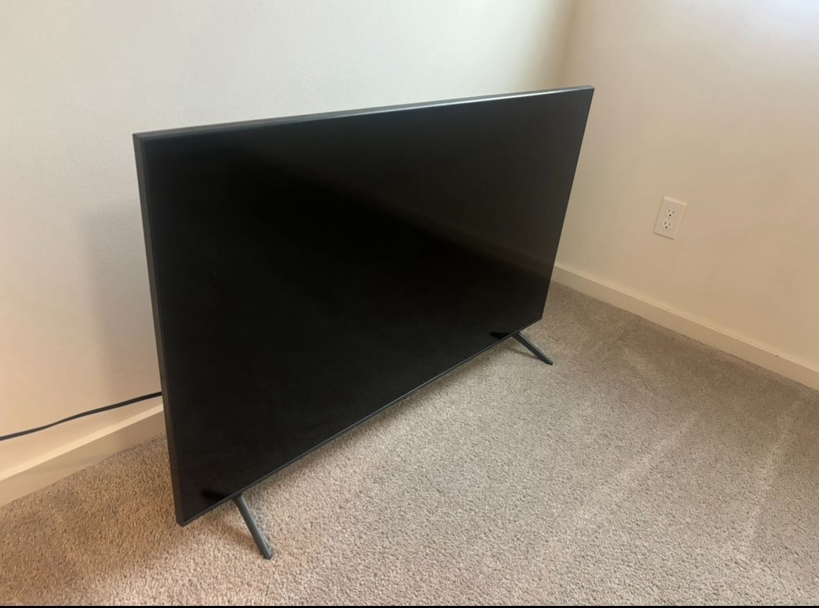 SAMSUNG 50” tv like new 1 yr old 