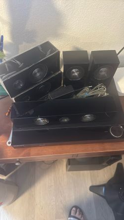 Samsung Blu-Ray Disc Player with Surround System