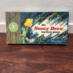 Vintage Nancy Drew Board Game Complete. 
