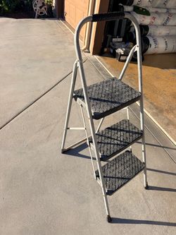 Cosco 3-Step Folding Step Ladder $10