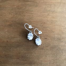 Crown Style Diamond Earrings (silver)