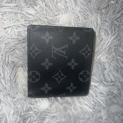 Louis Vuitton black men’s wallet