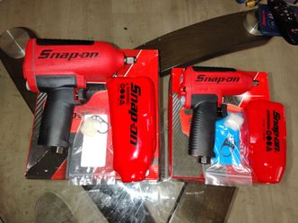 Snap On Air Impacts 1/2 and 3/8 new selling together Last Day $550 price is firm
