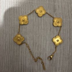 Gold Clover Bracelet 