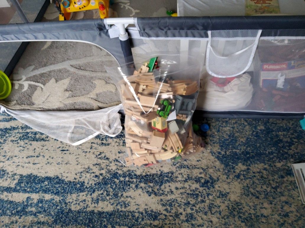 Train Set Thomas And Friends With Crane