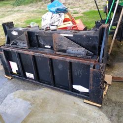 Tommy  Lift Gate 