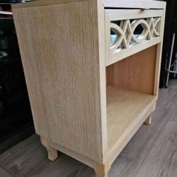 PIER'1 IMPORTS night stand table (IN BURIEN)