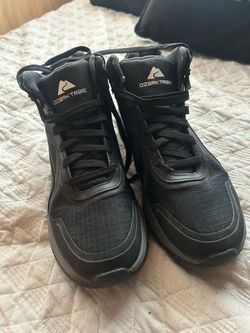 Ozark trail shoes size 9