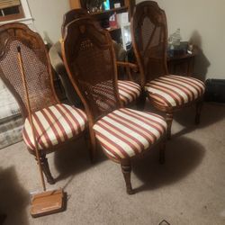 4 Dining Room Chairs
