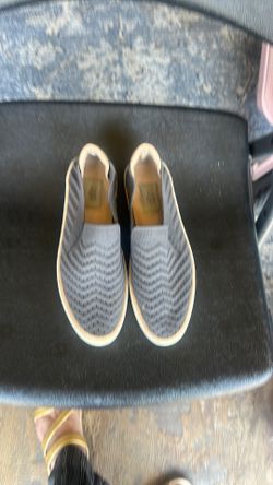 tory burch size 9 uggs size 8