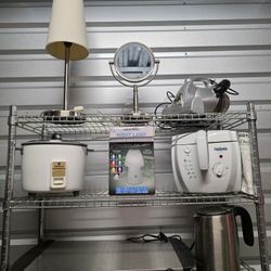 $70 for All, Lot Of (8) Household Electric Kettle, Flat Panel Griddle, Rice Cooker, Deep Fryer, Mirror, Lamp