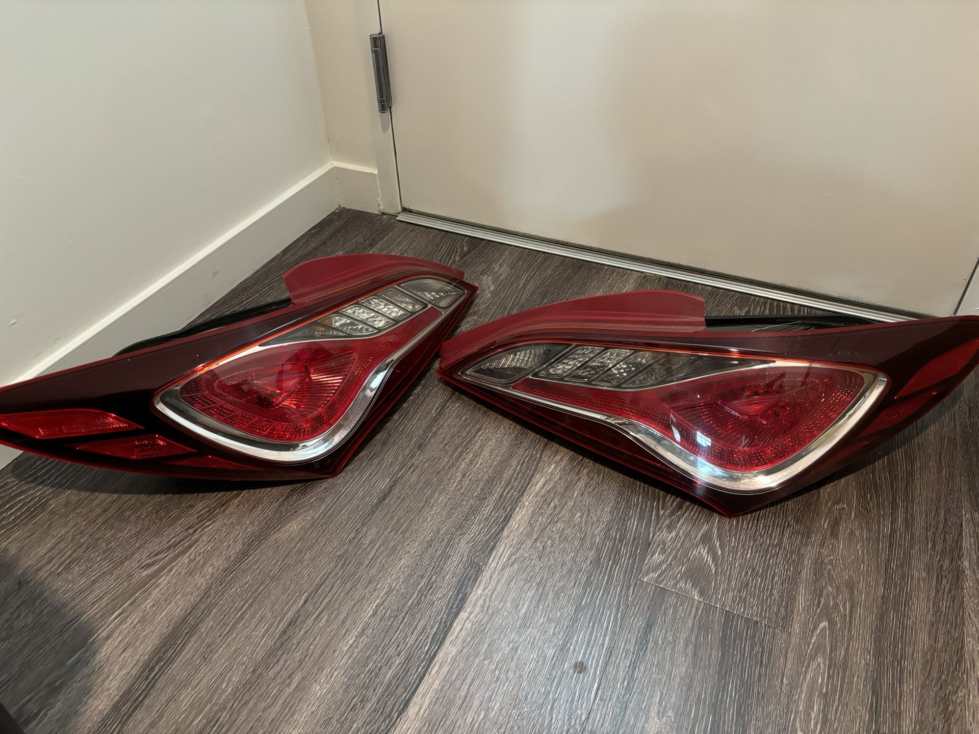 Hyundai Genesis Coupe Tail lights