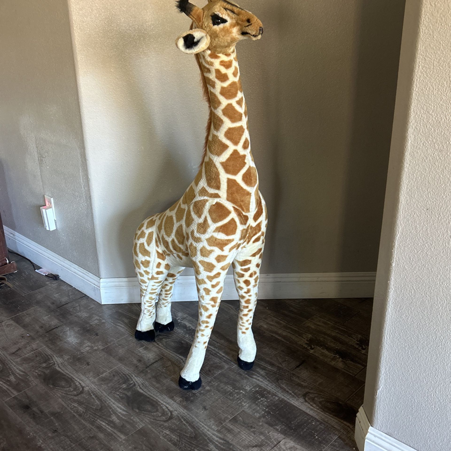 Melissa & Doug Giant Giraffe - Stuffed Animal Toy (around 4 feet tall)