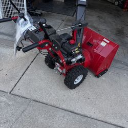 Troy-Bilt Storm 2600 Snow Blower – 26” / 208cc / Electric Start – Like New