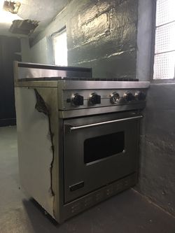 Viking Professional 5 Series 30” Stainless Steel Gas range for Sale in  Chicago, IL - OfferUp