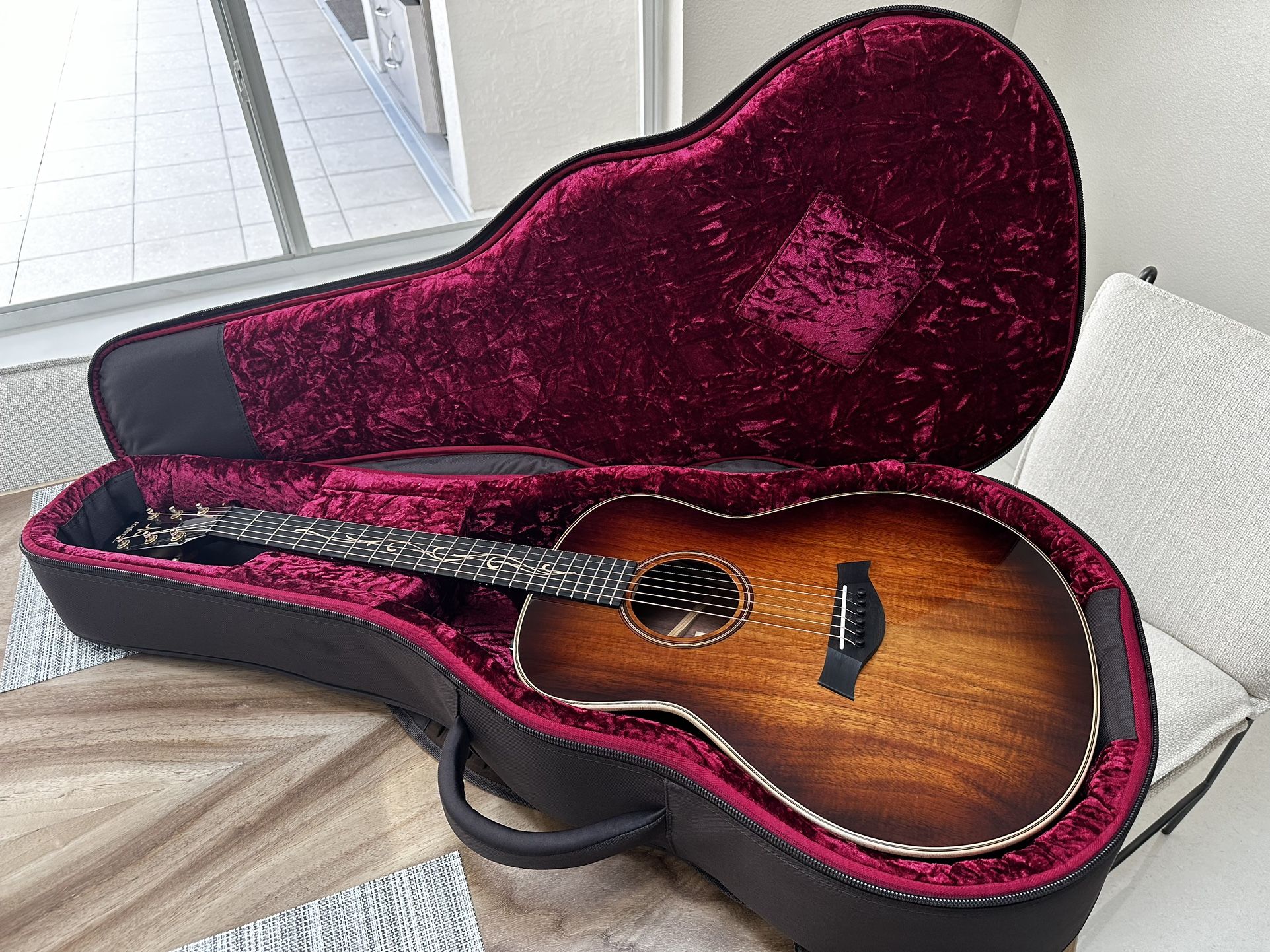 Taylor GT 21ke Acoustic Electric Guitar