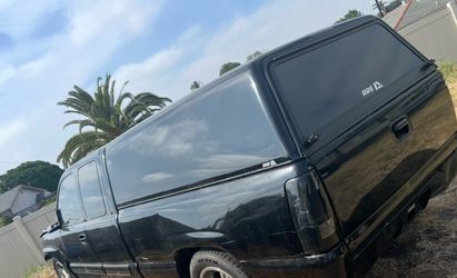 A.R.E. Camper Shell 2003 chevy silverado