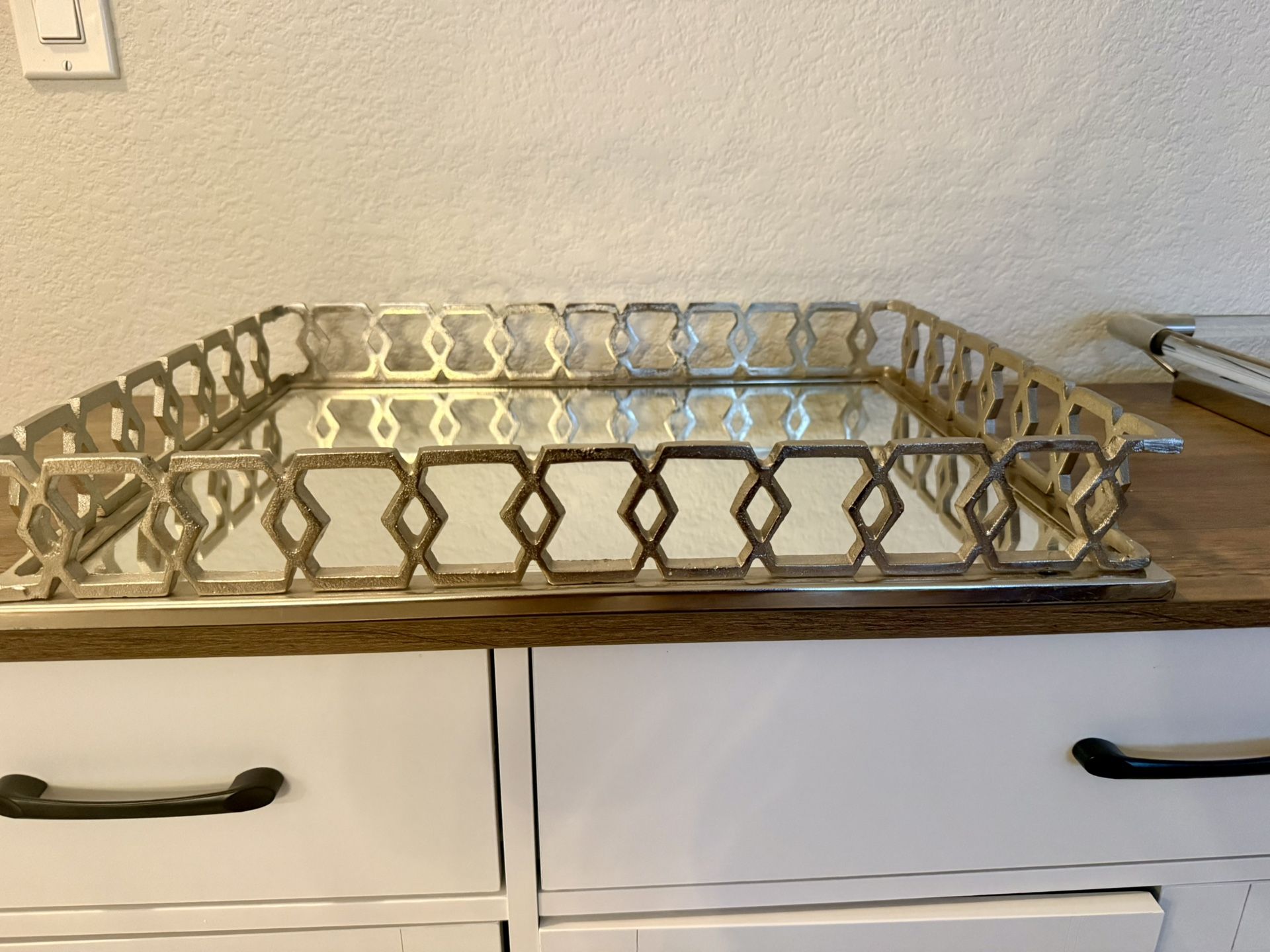 Silver Metal Tray 20 In X 15.5 Inches Good Conditions