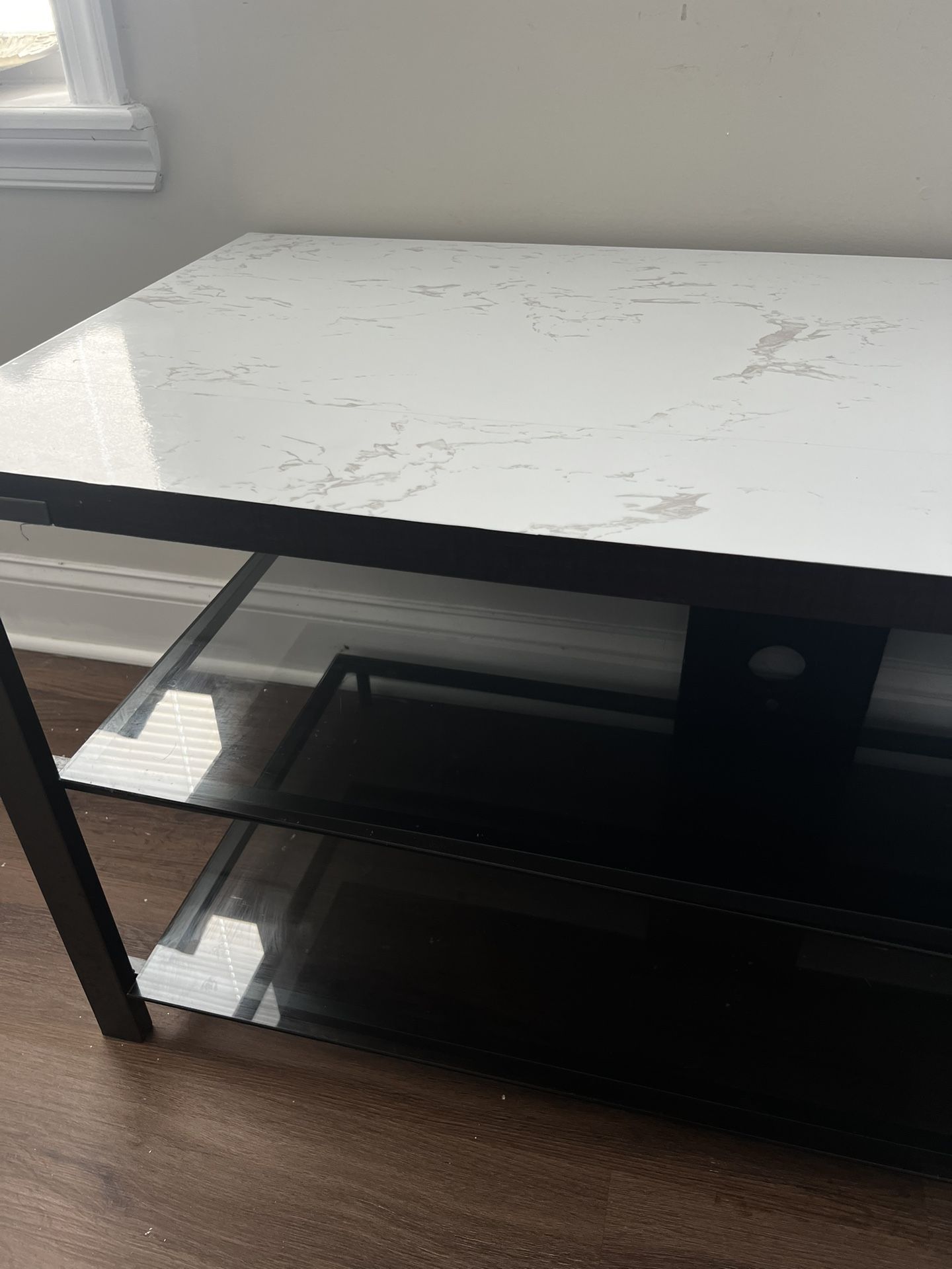 Dining Table & Living Room Tv
