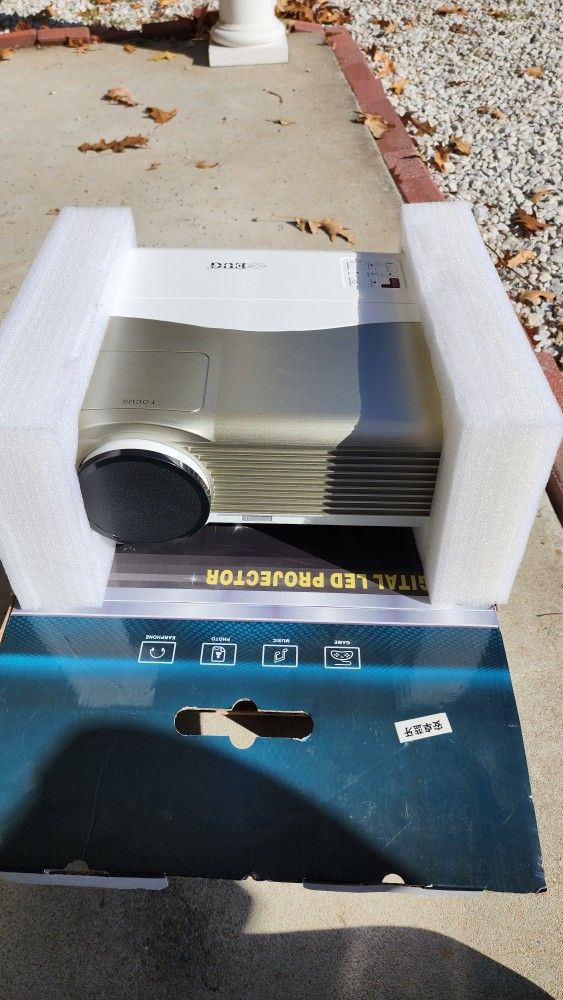 EUG -LED Digital projector