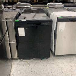 Hotpoint Black Dishwasher 