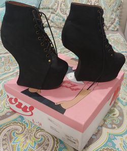 Black Shoes