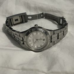 Fossil AM-3982 Silver Dial W/Crystal Bezel-Date WR 100M Women's Watch D5