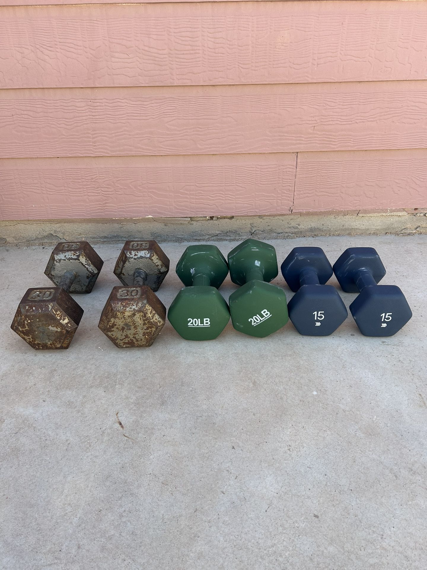  Neoprene Dumbbells 3 Sets 15/20/30 Pounds Good Conditions 