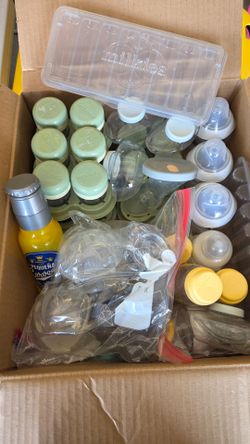 Baby Bullet Jars and Baby Feeding Accessories Lot