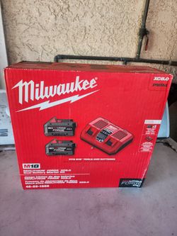 Milwaukee
M18 18-Volt Lithium-Ion REDLITHIUM FORGE Starter Kit with Two XC 8.0 Ah Battery and Dual Bay Rapid Charger