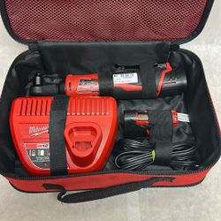Milwaukee 3/8 inch ratchet with two batteries and charger