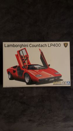 Lamborghini Countach LP400 1/24 Model Kit (Aoshima) – New & Sealed