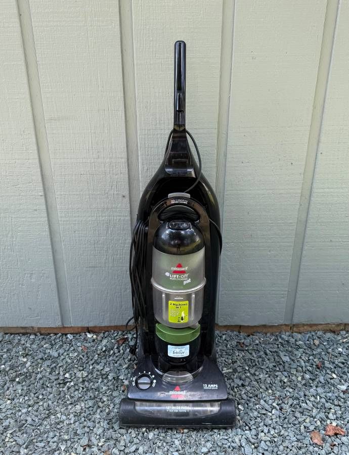 Bissell Lift Off Multi Cyclonic Pet Bagless Vacuum
