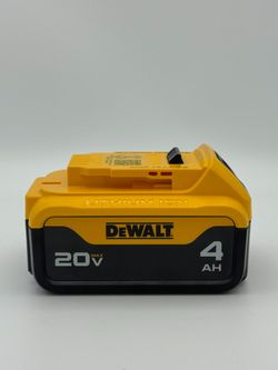 DEWALT DCB204 20V MAX 4.0AH BATTERY LIKE NEW
