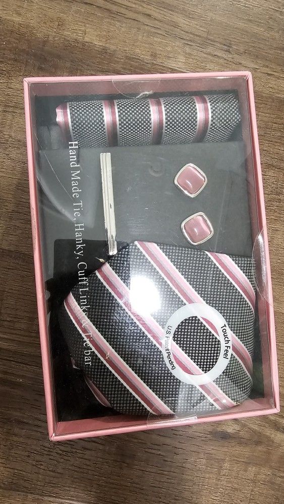 Tie Hanky Ciff Links Tie Bar Set *NEW*