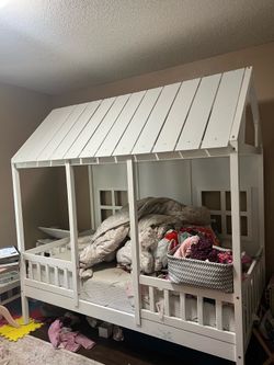 Children’s White House bed