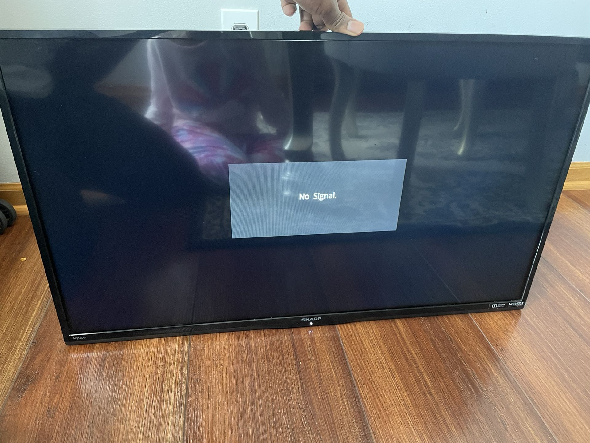 32 In SHARP LIQUID CRYSTAL TV