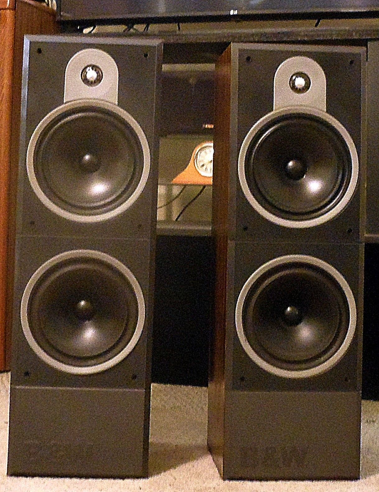 B&W- Bowers & Wilkins DM620-8"/2-way Towers paired w/ INFINITY. BU-1/ 8" sub