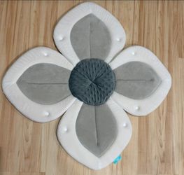 Flower-Shaped Baby Bath Seat Cushion Mat