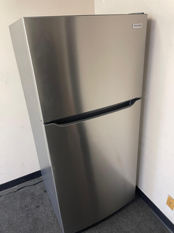 Deal: Frigidaire Stainless Top Mount Refrigerator — Very clean