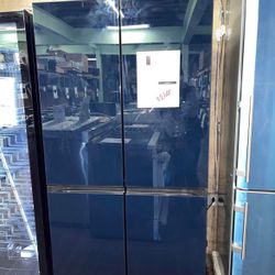 SAMSUNG BeSpoke Matching Fridge and Range Set. 